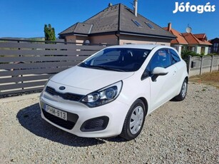 KIA RIO 1.4 CRDi EX Csere-Beszámítás