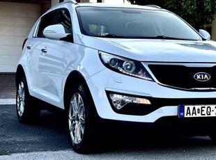 KIA Sportage 1.7 CRDi EX Prémium Egy év Defend...