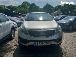 KIA Sportage 1.7 CRDi EX vezetett szervizkönyv...