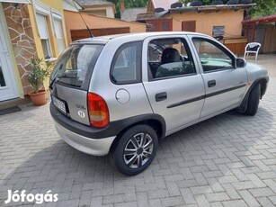 Kicsi a bors de erös Opel Corsa 1.4-66kw-90LE