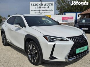 Lexus UX 250h Prestiege Top CVT Full LED. Sávta...