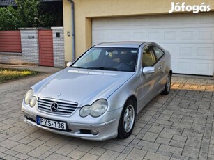 Mercedes-Benz C 180 Sportcoupe Friss Műszaki Vi...