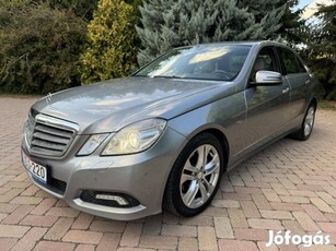 Mercedes-Benz E 220 CDI Blueefficiency Avantgar...