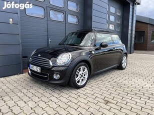 Mini Mini Cooper 1.6 D Szervizkönyv / Új Vezérl...