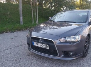 Mitsubishi Lancer Sportback 1.6 Invite Feltűnőe...