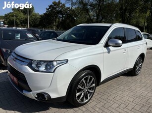 Mitsubishi Outlander 2.2 DI-D Instyle Navi 4WD...