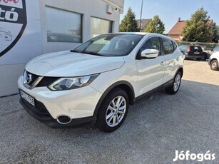 Nissan Qashqai 1.5 dCi N-Connecta EURO6 Szerviz...