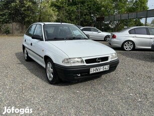 Opel Astra F 1.6 Classic Family 8 szelepes