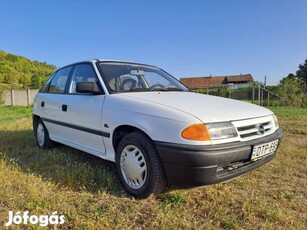 Opel Astra F 1.6 GL Egy Tulajdonos- 143 E. KM !...