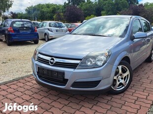 Opel Astra H 1.6 Elegance 136.000KM!!!.vezetett...