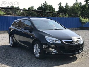 Opel Astra J 1.4 Enjoy ++Frissműszaki++Tempomat...