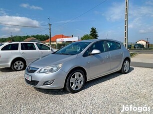 Opel Astra J 1.4 Enjoy Klíma.Tempomat.Szervizmúlt