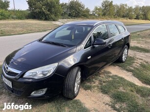 Opel Astra J