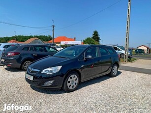 Opel Astra J Sports Tourer 1.4 Enjoy Klíma.Temp...