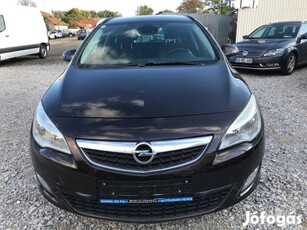 Opel Astra J Sports Tourer 1.7 CDTI Cosmo