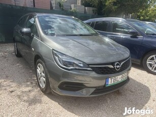 Opel Astra K Sports Tourer 1.2 T Business Editi...