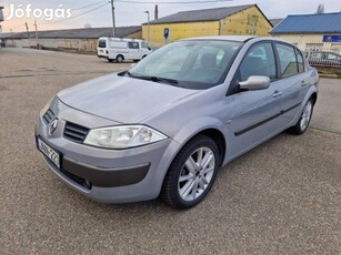 Renault Megane Limousine 1.4 Authentique