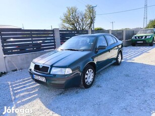 Skoda Octavia 2.0 Tour Végig magyarországi 1. T...