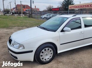 Skoda Octavia Combi 1.6 Ambiente