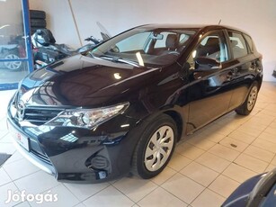 Toyota Auris 1.33 Live