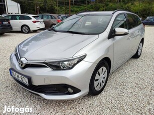 Toyota Auris Touring Sports 1.33 Live Magyarors...