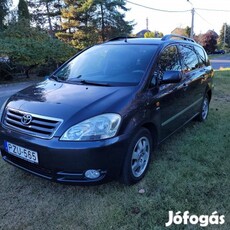 Toyota Avensis Verso 2.0