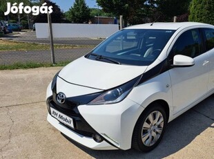 Toyota Aygo 1.0 x-cool Tempomat.Tolatókamera !!