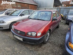 Toyota Corolla Sedan 1.4 Linea Terra