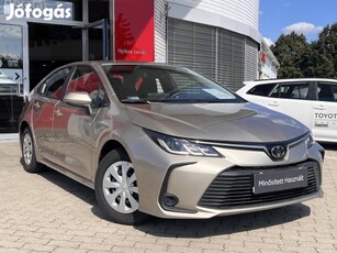 Toyota Corolla Sedan 1.5 Active Mo.-i. 1 tulajd...