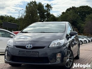 Toyota Prius 1.8 HSD Sol Navi (Automata) Végig...