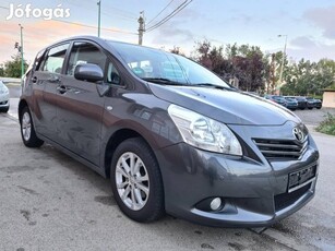 Toyota Verso 1.8 Style Sérmentes. vez.szervköny...