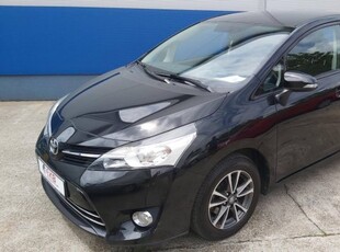 Toyota Verso 2.0 D-4D Live