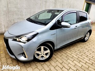 Toyota Yaris 1.5 VVT-i Hybrid Selection Blue e-...