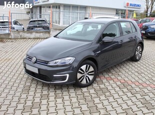 Volkswagen Golf VII e-Golf Navi/Követő RADAR/E-...