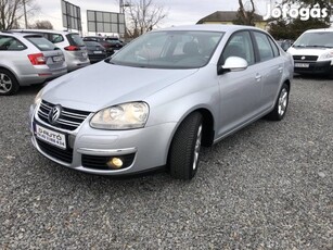 Volkswagen Jetta 1.4 Tsi Trendline Klíma-Alufel...