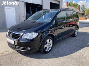 Volkswagen Touran 2.0 PD TDI Highline DSG DPF 1...