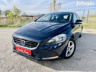 Volvo V40 1.6 D [D2] Kinetic R-Design