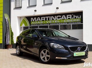 Volvo V40 1.6 T2 Momentum Exclusive Denim Blue...