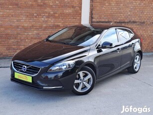 Volvo V40 2.0 D [D4] Momentum Panoráma-Koccanás...