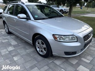 Volvo V50 1.6 Kinetic 212000km.Végig szervizkön...