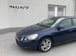 Volvo V60 2.0 D [D3] Kinetic Porlasztó hibás! M...