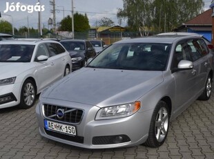 Volvo V70 2.4 D [D5] Kinetic Geartronic Automat...