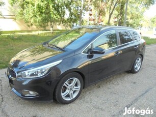 KIA CEE'D SW 1.6 GDI EX Prémium Szervizkönyves....