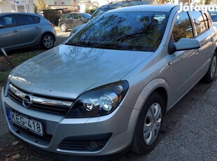 Szürke Opel Astra H 1.6 benzin