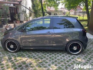 Toyota Yaris Ts 1.8 elado