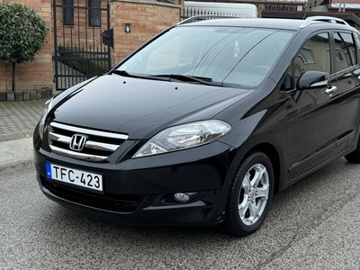 Honda FR-V