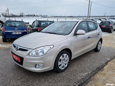 Hyundai I30 1.4 DOHC Comfort Friss műszakival m...