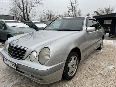 Mercedes-Benz E-Osztály