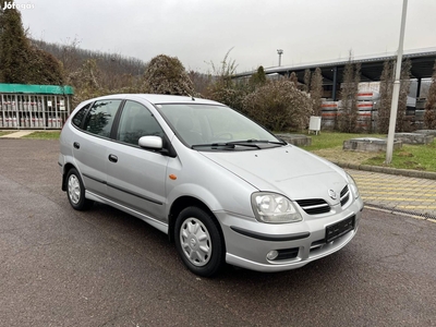 Nissan Almera Tino 1.8 Benzin!!! Klímás.Szép És...