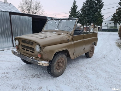 UAZ 469 .......